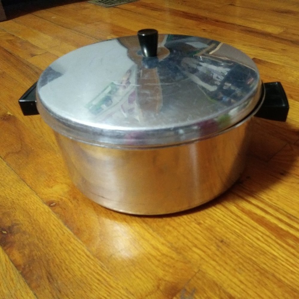 Vintage Regal Ware 5 quart QT Aluminum pot /pan